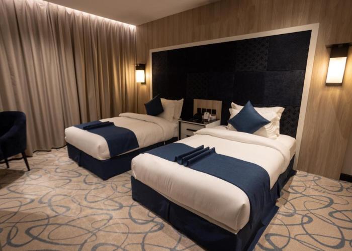skyline Hotel & Suites
