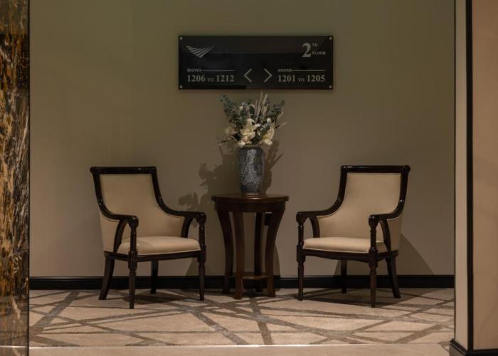 skyline Hotel & Suites