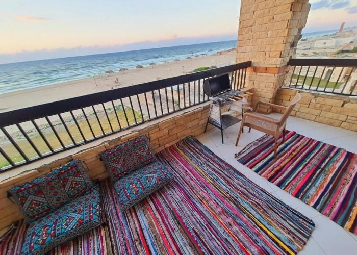 Hotel appartment sea view free wifi 3 bedrooms 2 full bathrooms 4th floor Bellevue village agami alexandria families are preferred available all year days with 5 heavy blankets