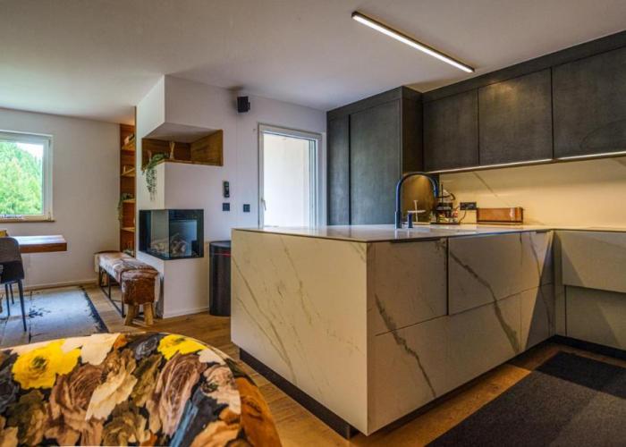 Luxury Mountain Apartment with Private Sauna and Underground Parking