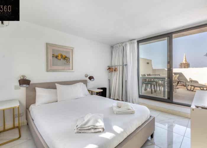 Mesmerising Views for a 2BR APT in the Capital by 360 Estates