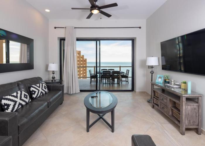 Luxury Oceanview Condo - Las Palomas - Pool, Golf, Sandy Beach !