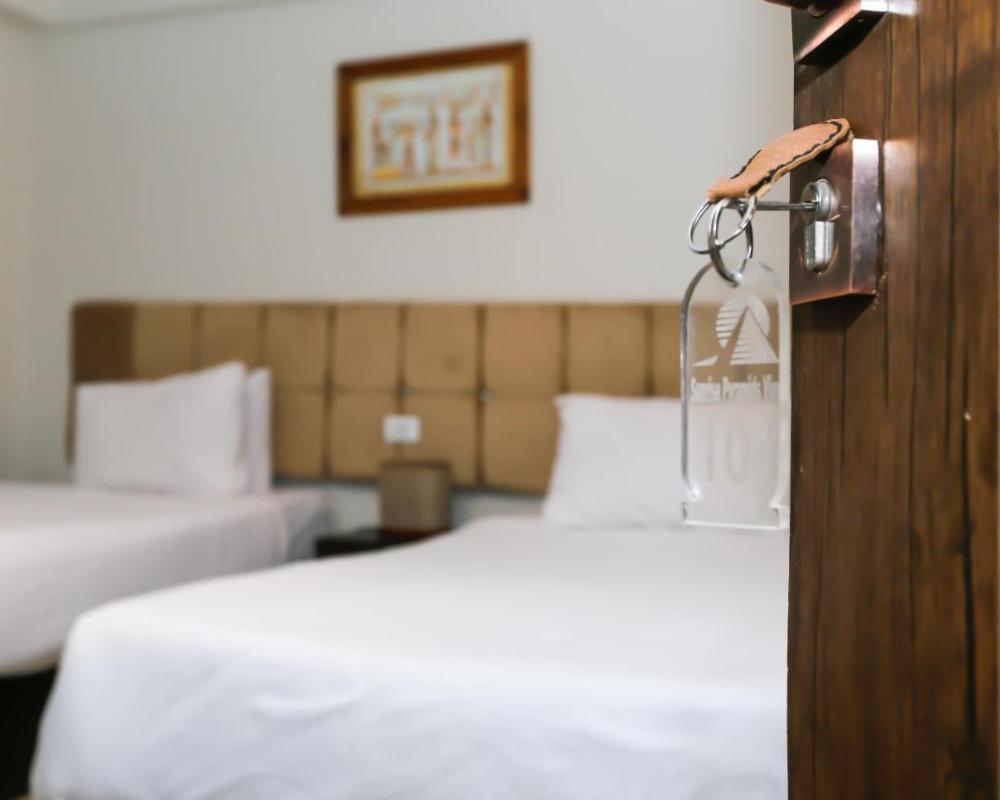 фото Crowne Pyramids view inn