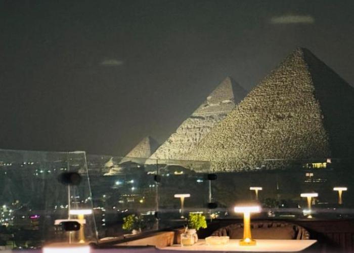 Crowne Pyramids view inn