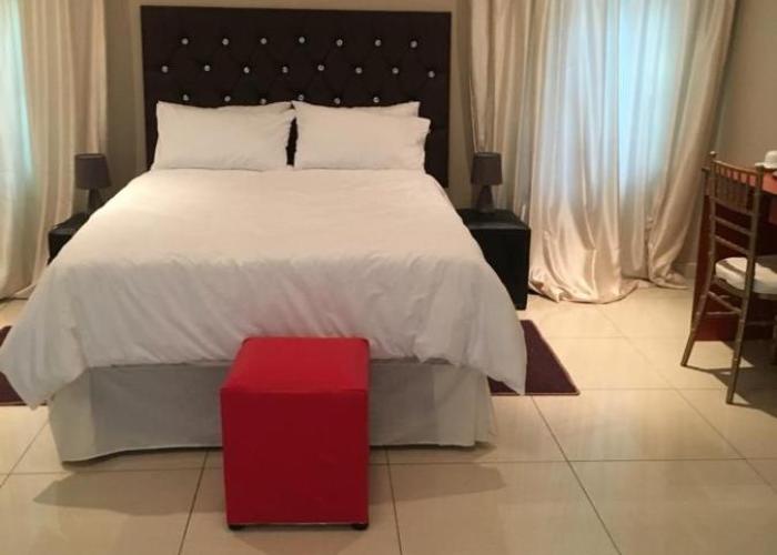 EE Maison Bed and Breakfast
