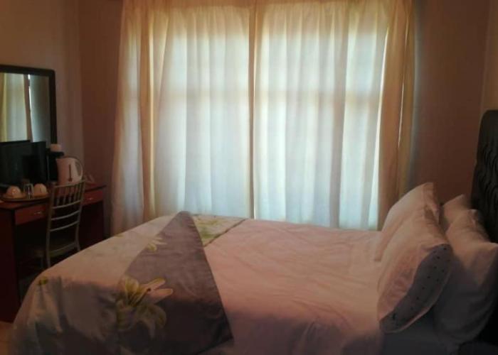 EE Maison Bed and Breakfast