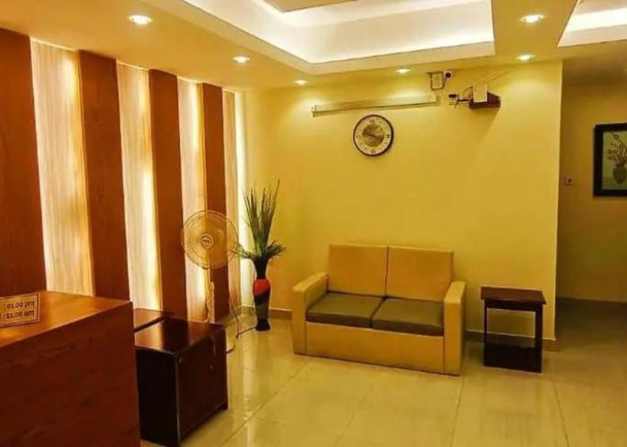 Hotel Crown City