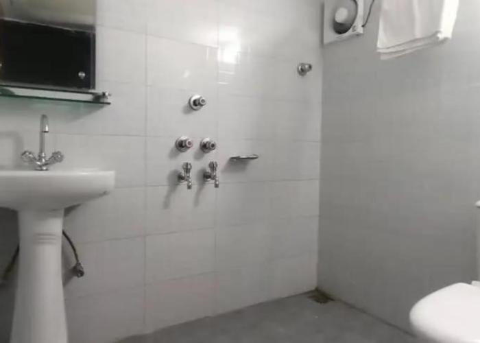 Hotel Crown City