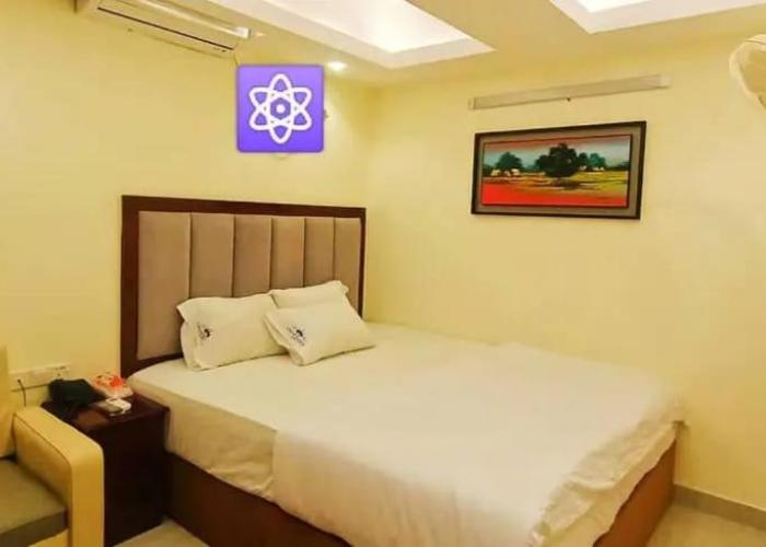 Hotel Crown City