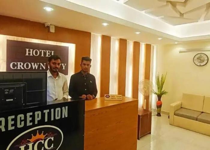 Hotel Crown City