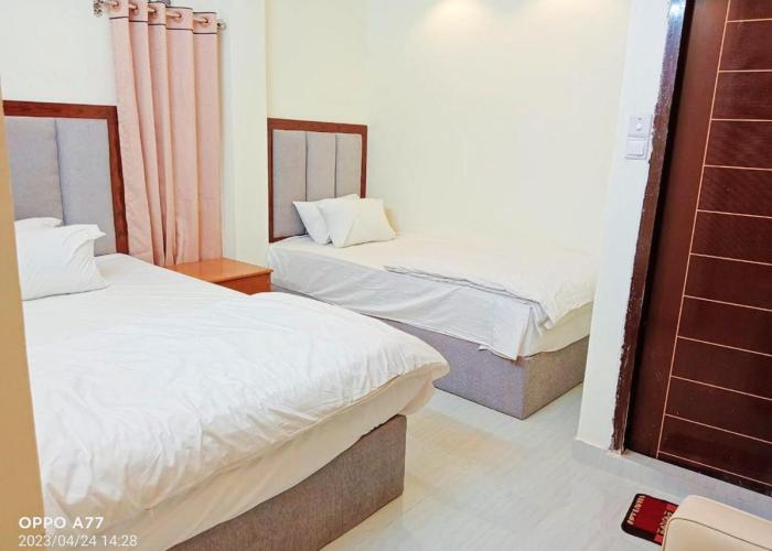 Hotel Crown City