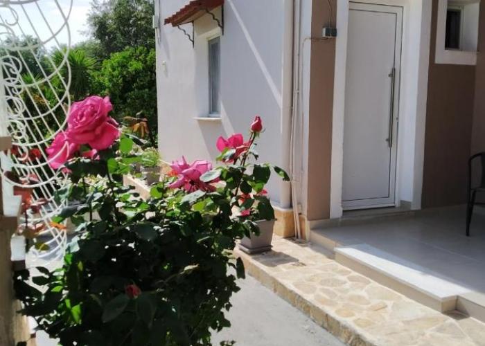 Trousas Apartments
