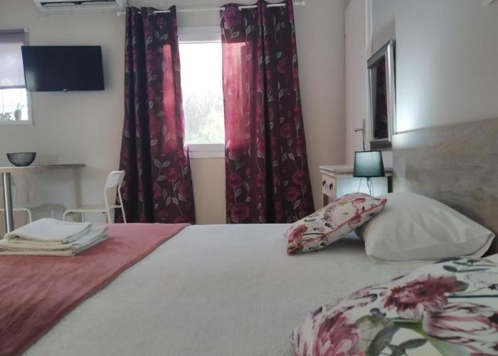 Trousas Apartments