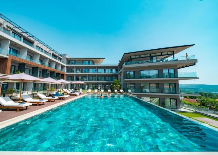 Royal Blue Resort & Residences