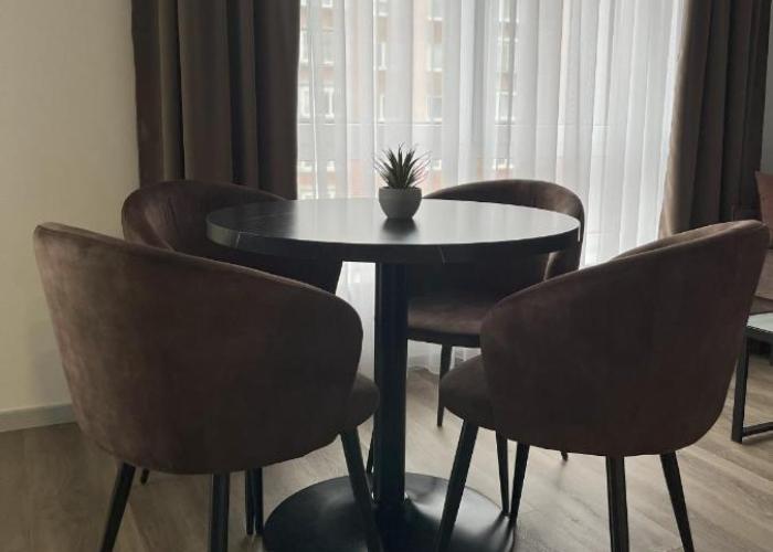 7th floor apartament, free parking