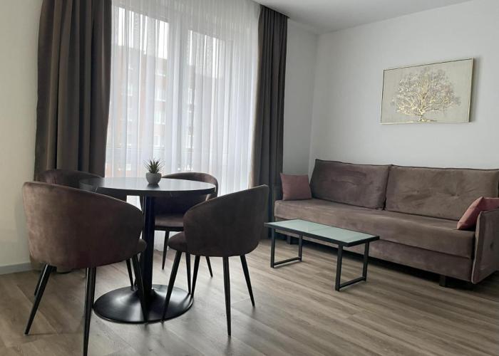 7th floor apartament, free parking