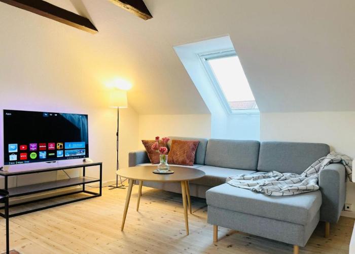 Scandinavian Apartment Hotel - Lunden 1 - Central 3 bedroom apartment on two floors