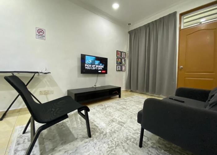 Deena's Cottage Homestay Kulim Hitech Hospital Kulim, Three bedrooms Single Storey Terrace House