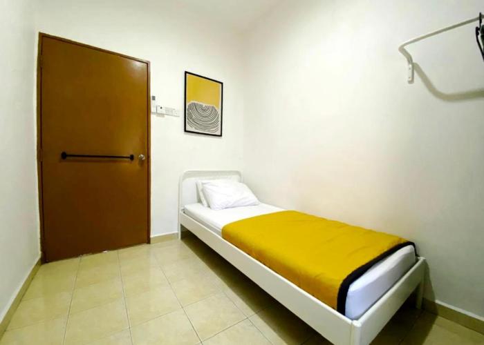 Deena's Cottage Homestay Kulim Hitech Hospital Kulim, Three bedrooms Single Storey Terrace House