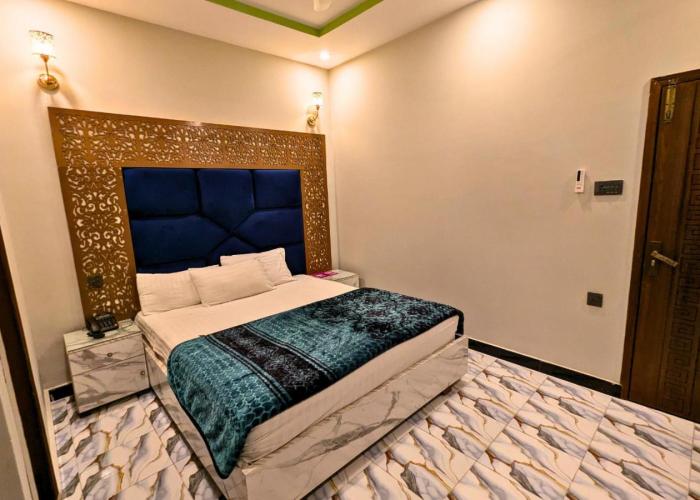 Dove Inn Hotel wahdat road