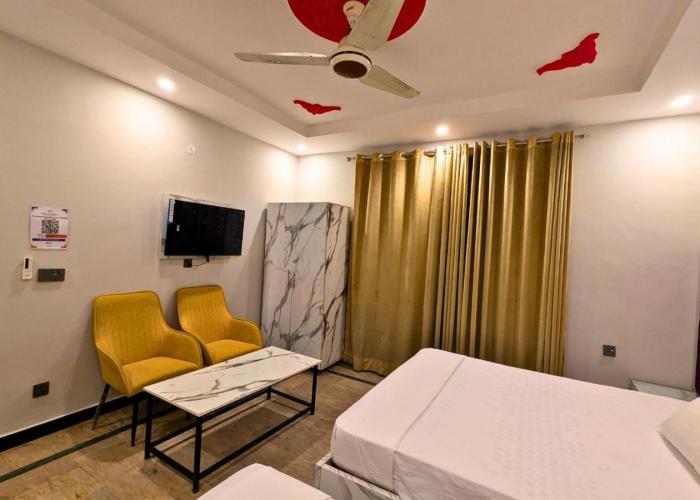 Dove Inn Hotel wahdat road