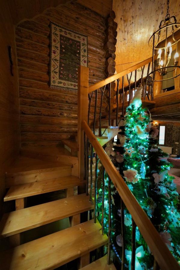 фото Rustic Cottage