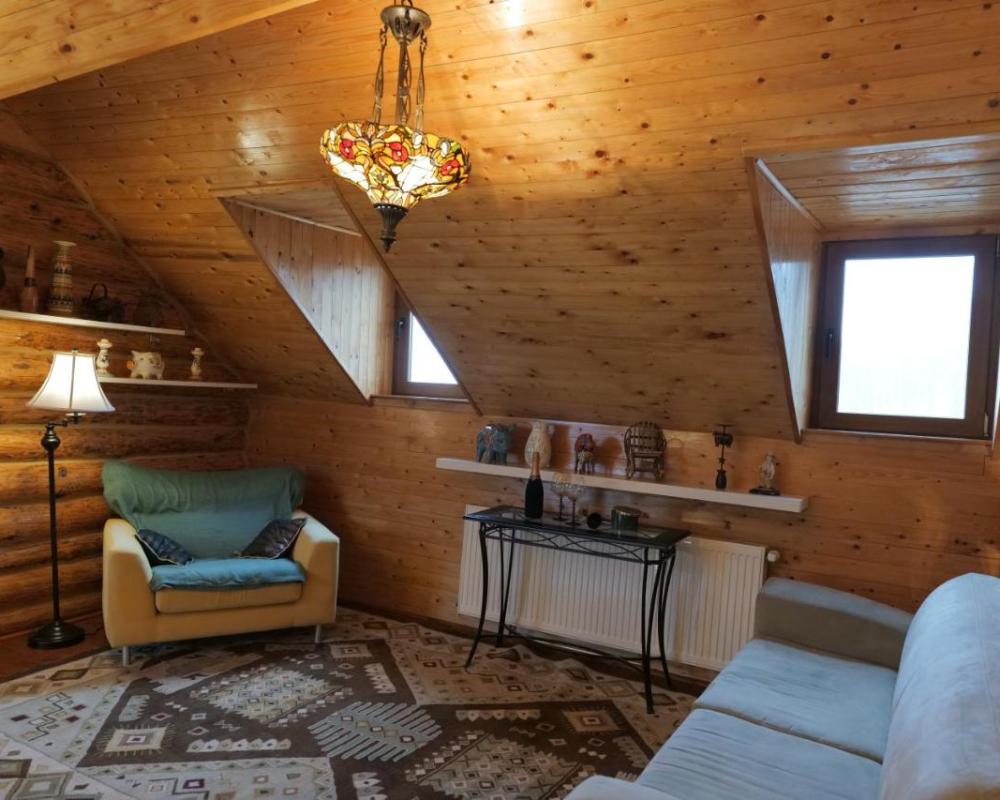 фото Rustic Cottage