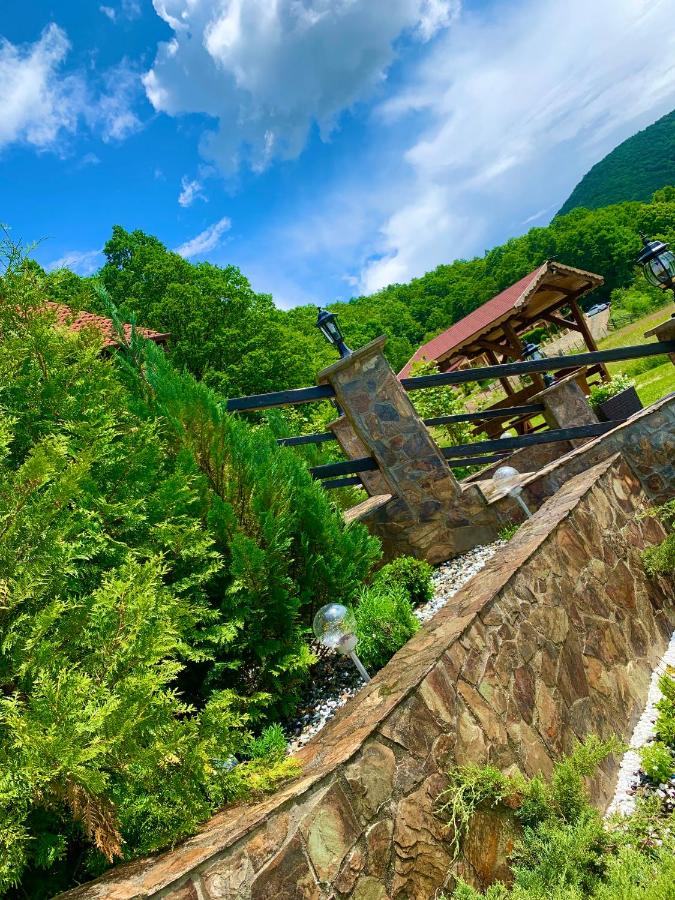 фото Rustic Cottage