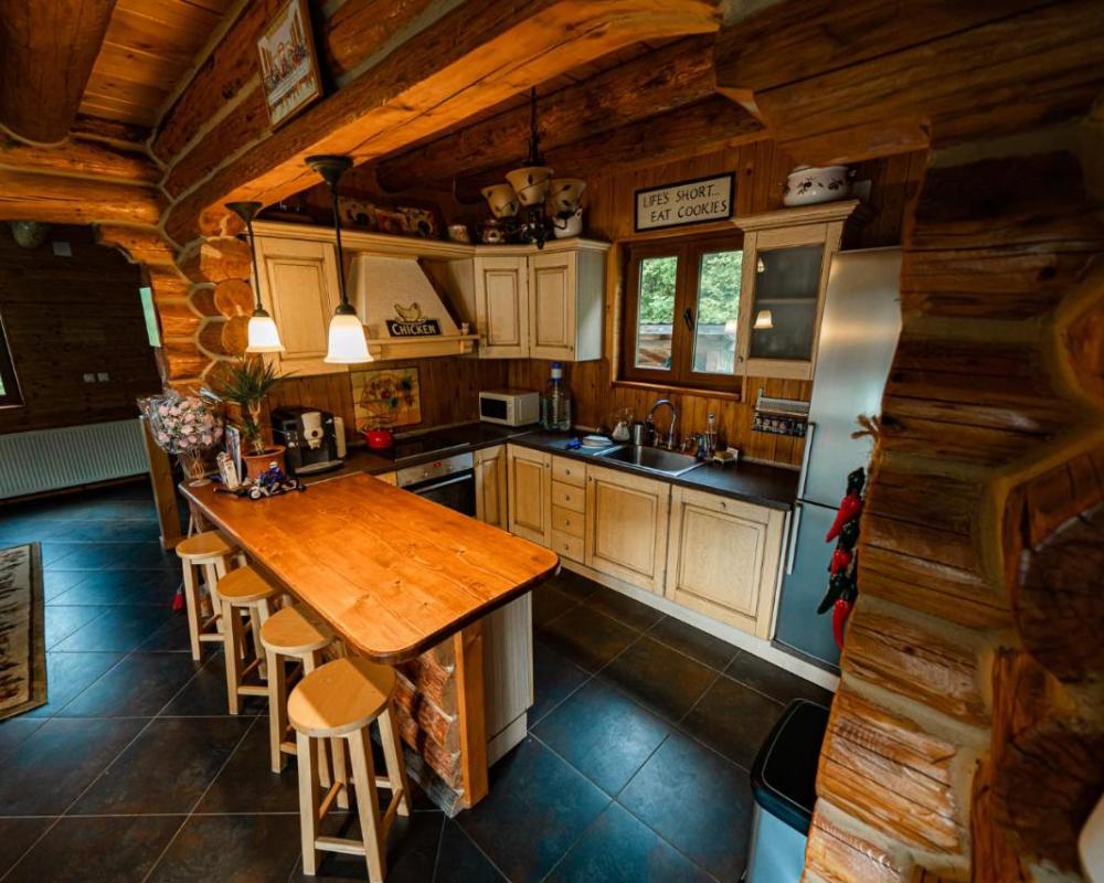 фото Rustic Cottage
