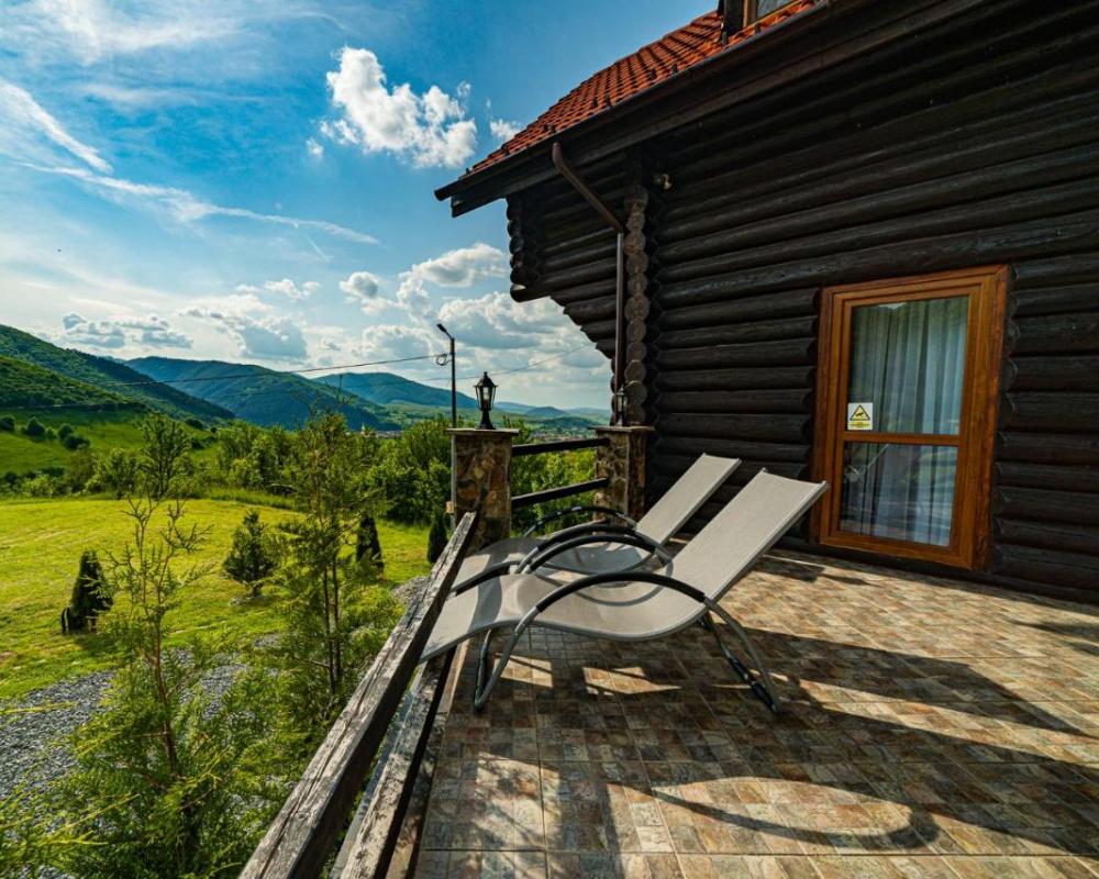 фото Rustic Cottage