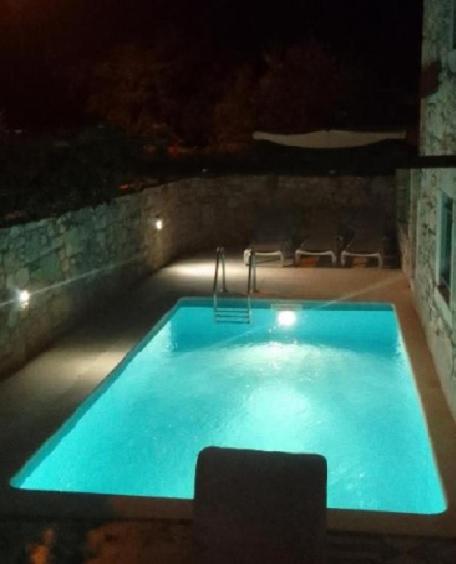 SAISON OPENNING PRICES Luxury VILLA NINI with fireplace, private pool, bikes, barbecue and much more
