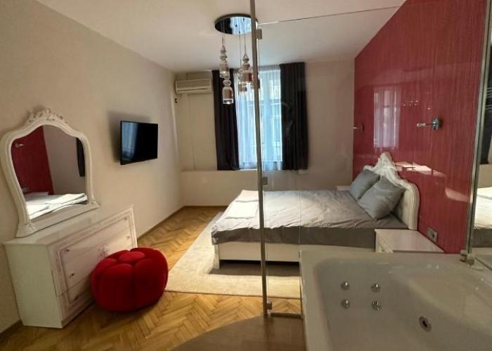 Lux apartments Top center