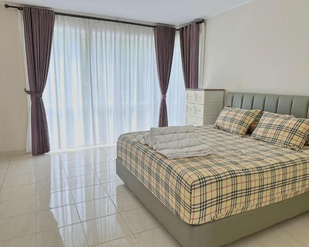 фото Blessimore Springhill 4BR