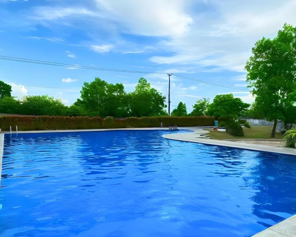 фото Blessimore Springhill 4BR