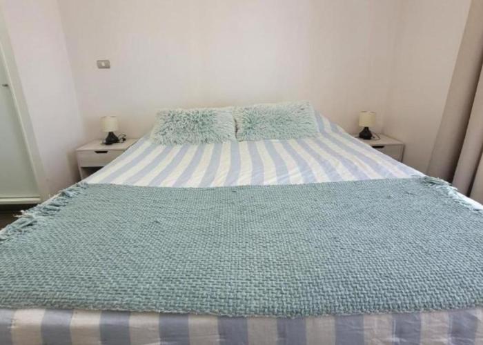 Característico departamento 2 habitaciones, capacidad 4 y 5 personas, excelente vista de la ciudad y mar