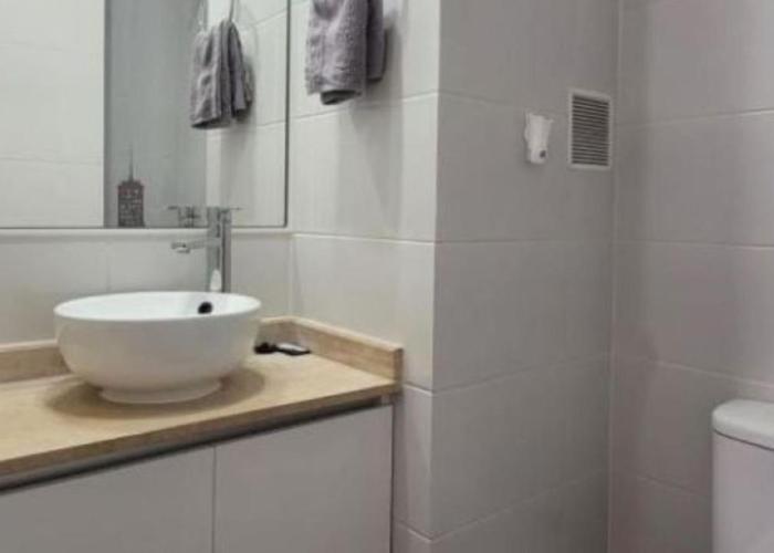 Característico departamento 2 habitaciones, capacidad 4 y 5 personas, excelente vista de la ciudad y mar