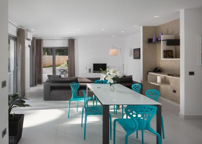 Villa Valsavia-apartment Borik with pool and SPA