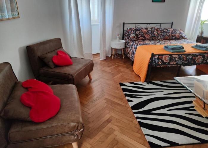 Volta 8 rooms