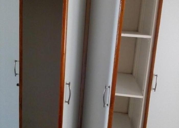 Neat guest suite with office corner - 2101