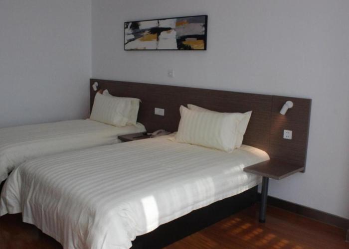 JinJiang Inn Fashion Zhenjiang Dagang Pingchang Road