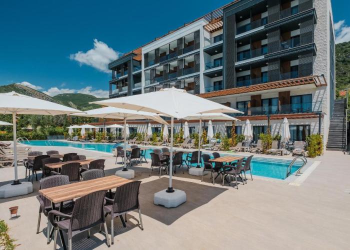 Montenegro Lodge