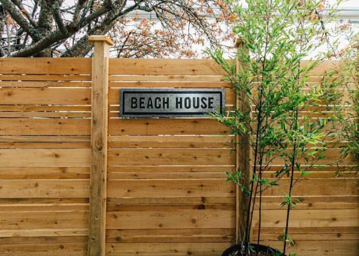 Lovely 2 bedroom suite steps from The beach