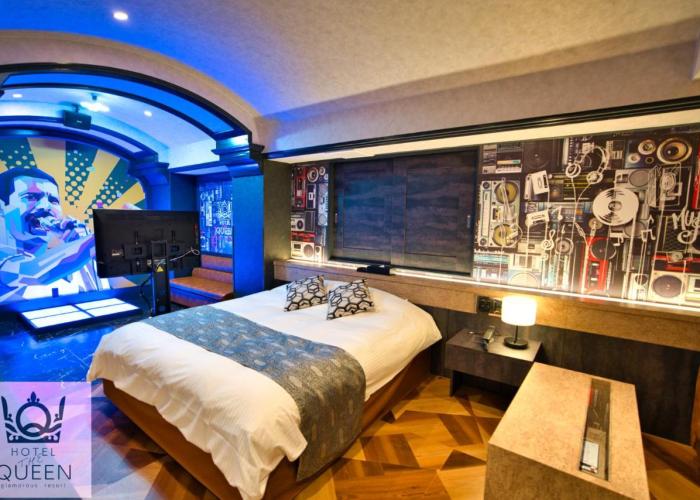 HOTEL the QUEEN