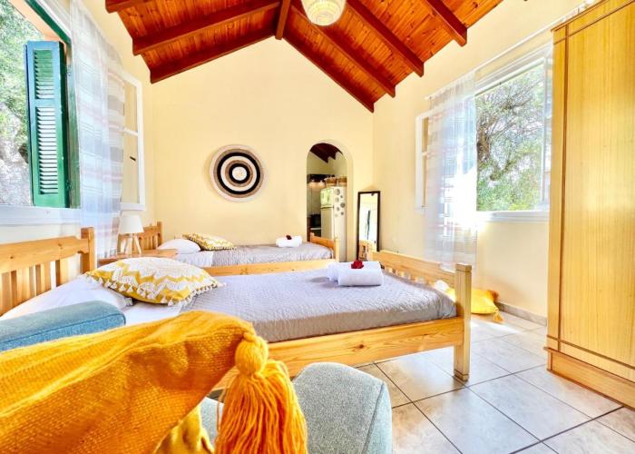 Renas Studio near Roda by DadoVillas