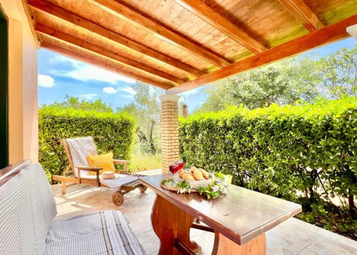 Renas Studio near Roda by DadoVillas
