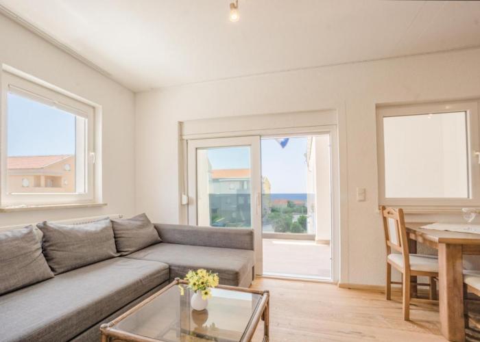 Glumac modern apartment in Novalja center