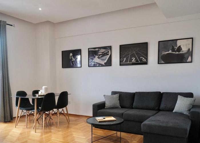 SynPiraeus Apartments & Studios