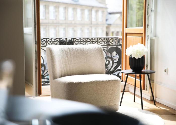 Palais Passy~Design Suite mit Ausblick im Zentrum