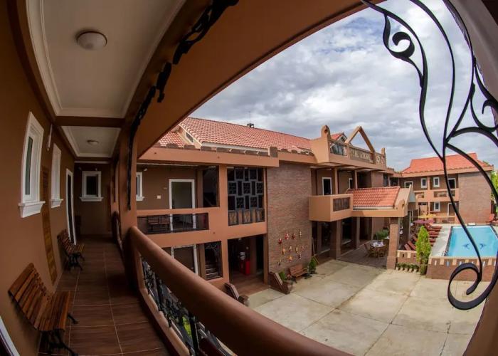 Royal Aykare Lodge
