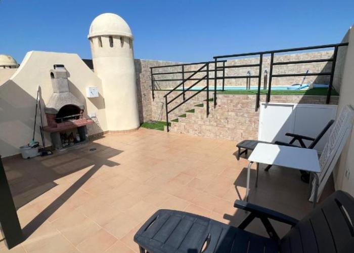Ático con piscina privada vistas al mar.
